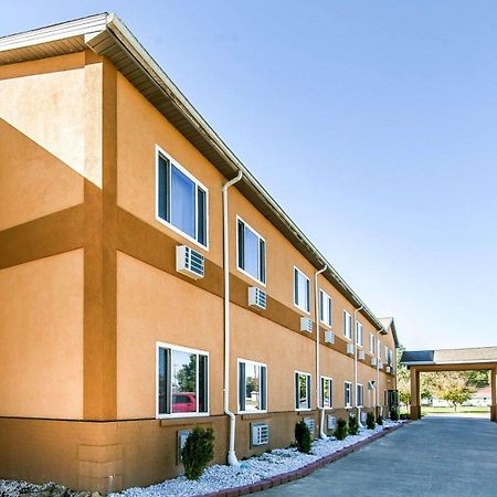 Quality Inn Seaman Extérieur photo