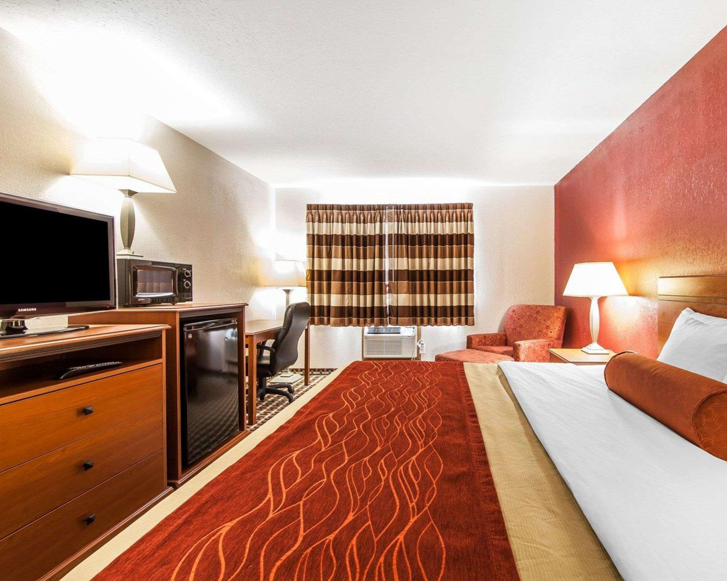 Quality Inn Seaman Extérieur photo