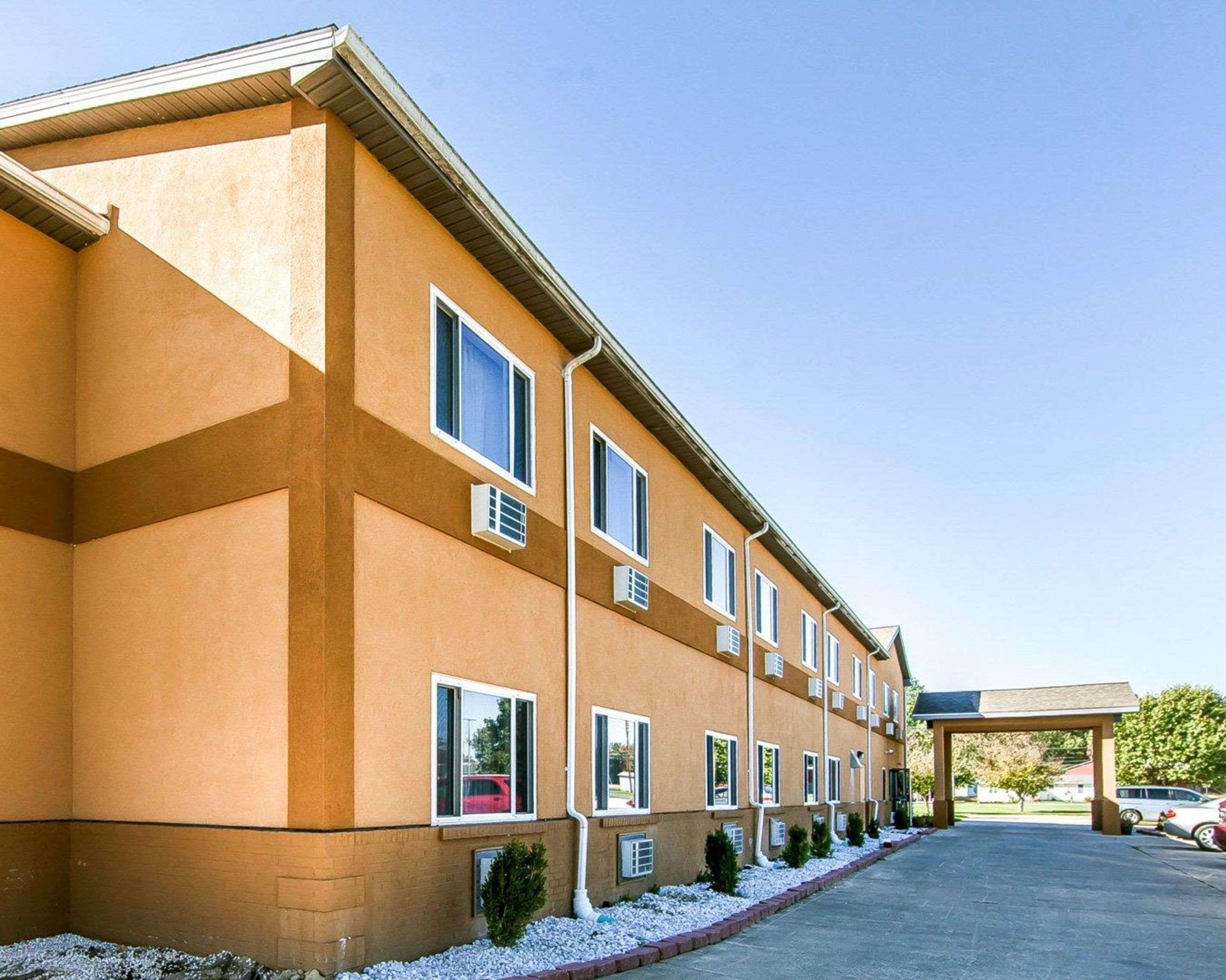 Quality Inn Seaman Extérieur photo