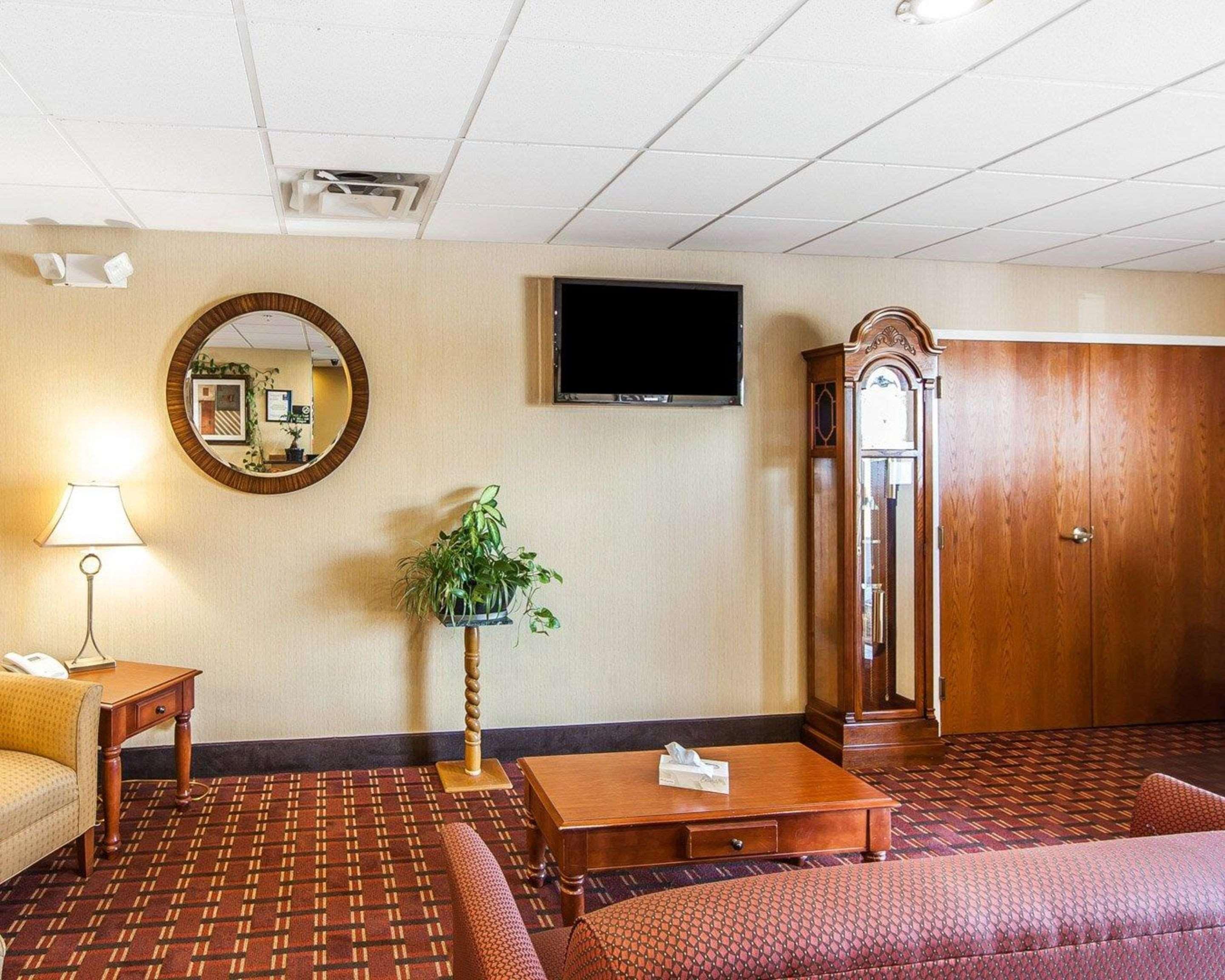 Quality Inn Seaman Extérieur photo