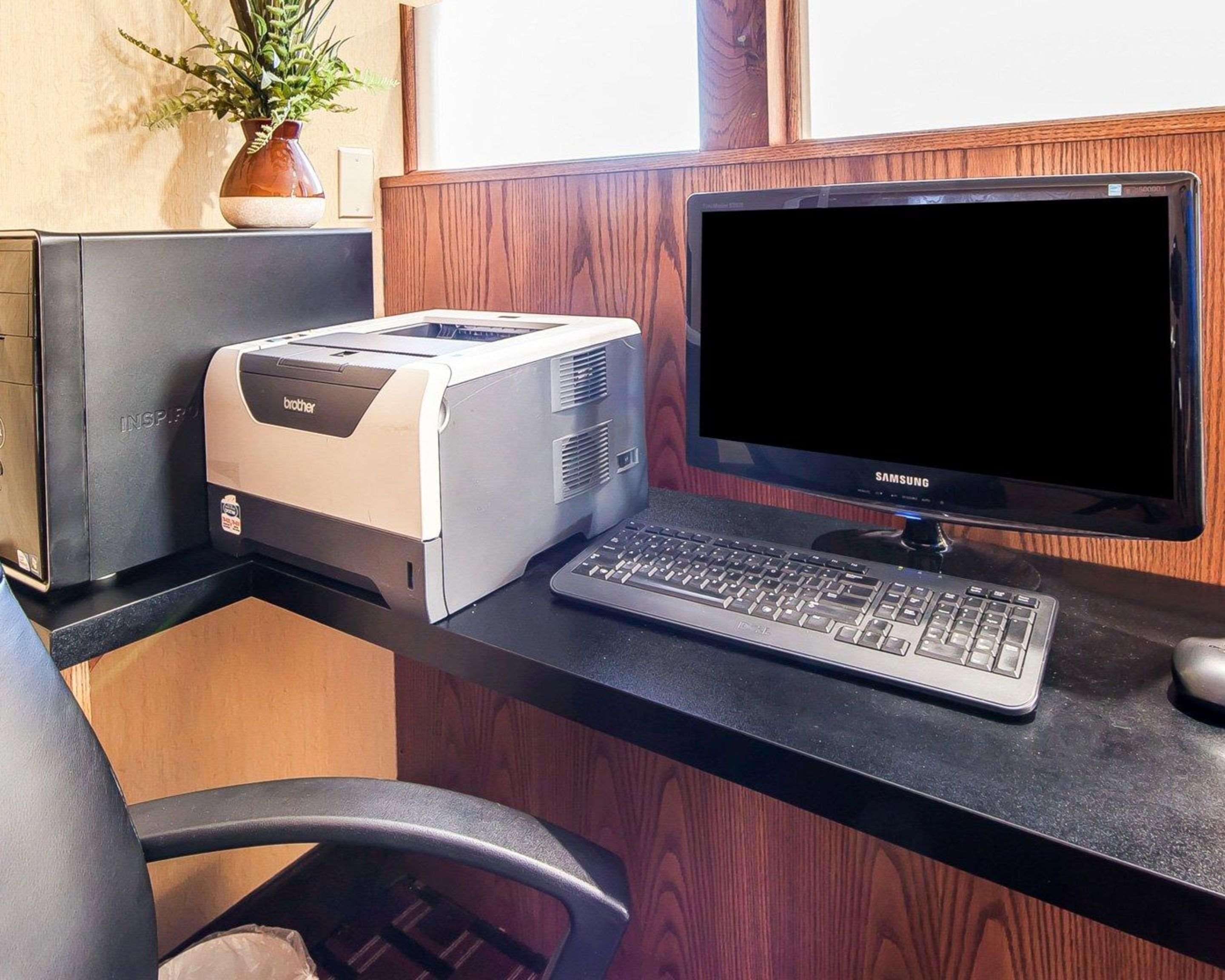 Quality Inn Seaman Extérieur photo