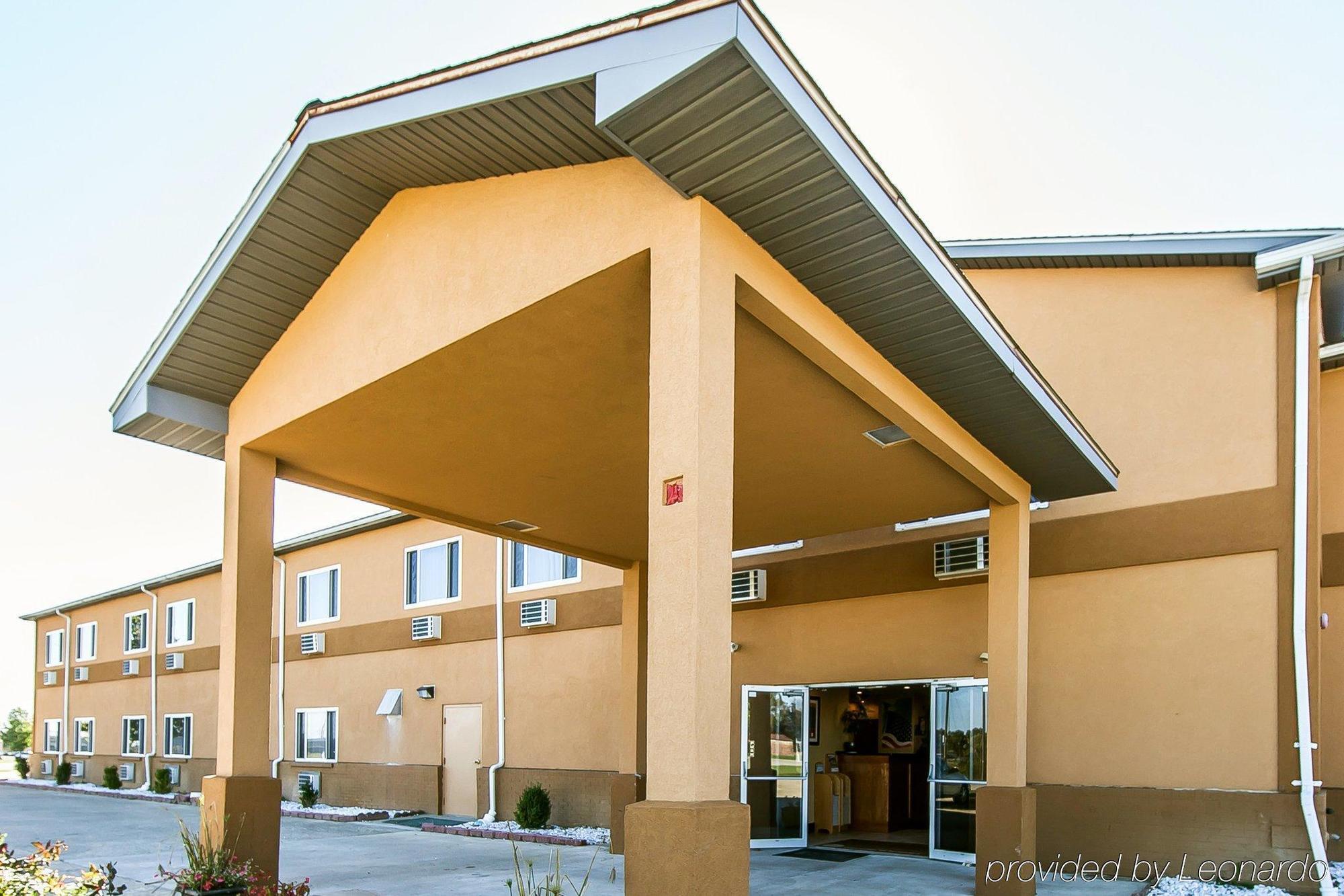 Quality Inn Seaman Extérieur photo