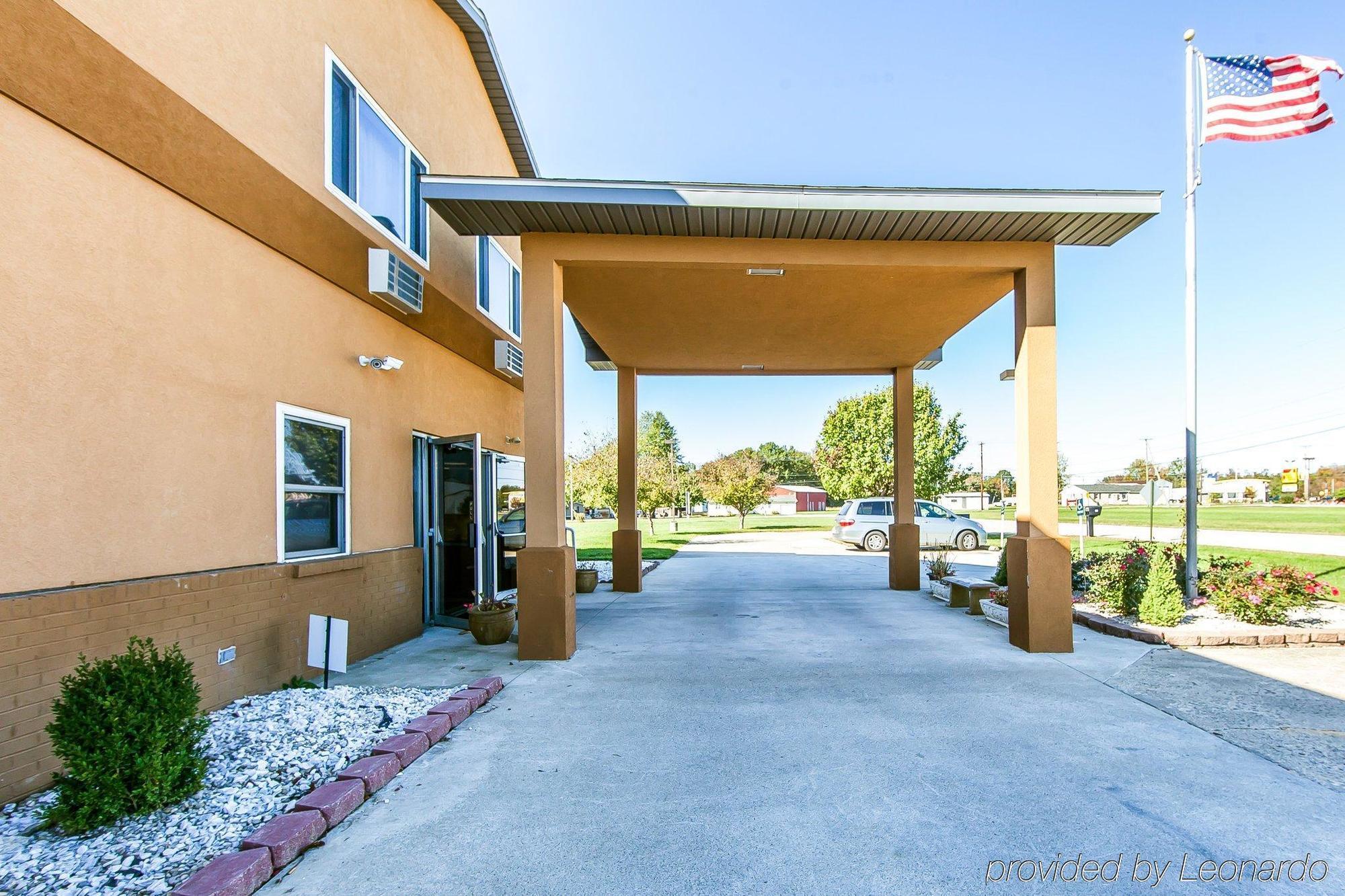 Quality Inn Seaman Extérieur photo