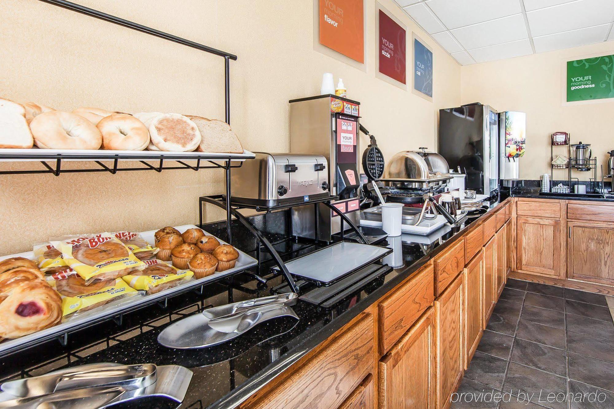 Quality Inn Seaman Extérieur photo