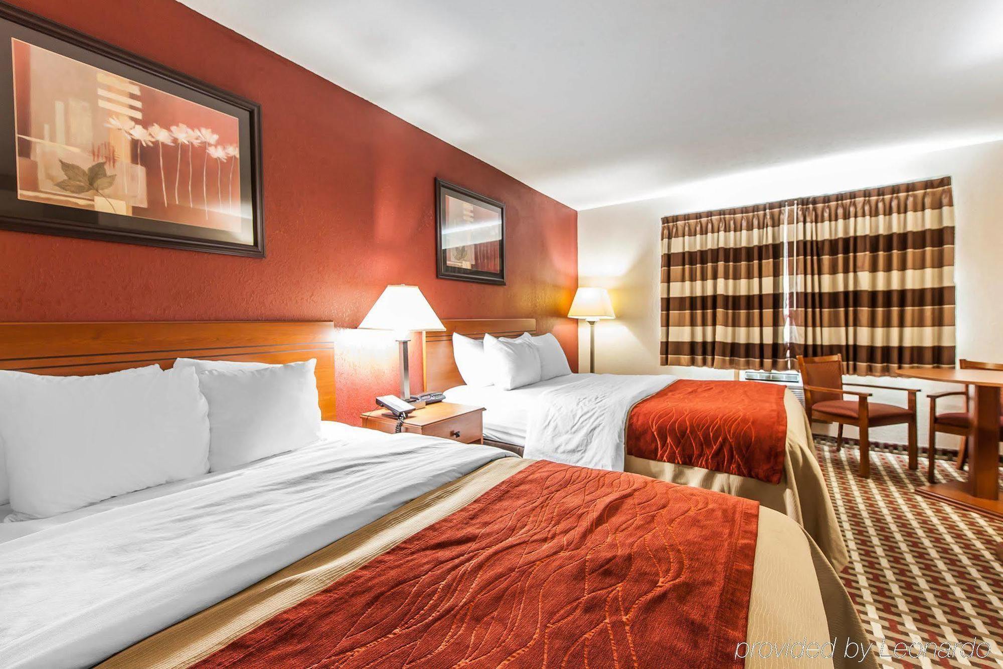 Quality Inn Seaman Extérieur photo