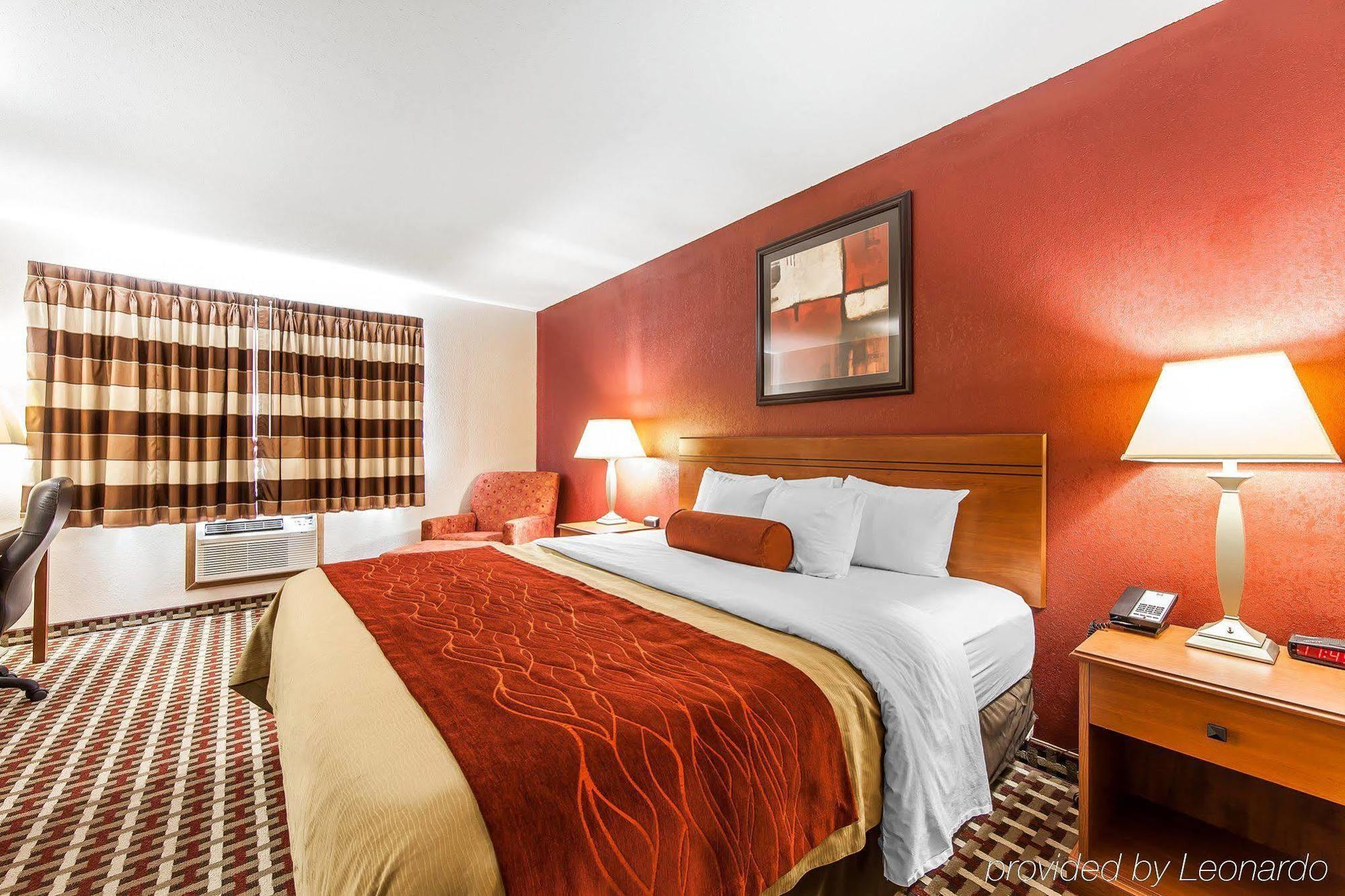 Quality Inn Seaman Extérieur photo