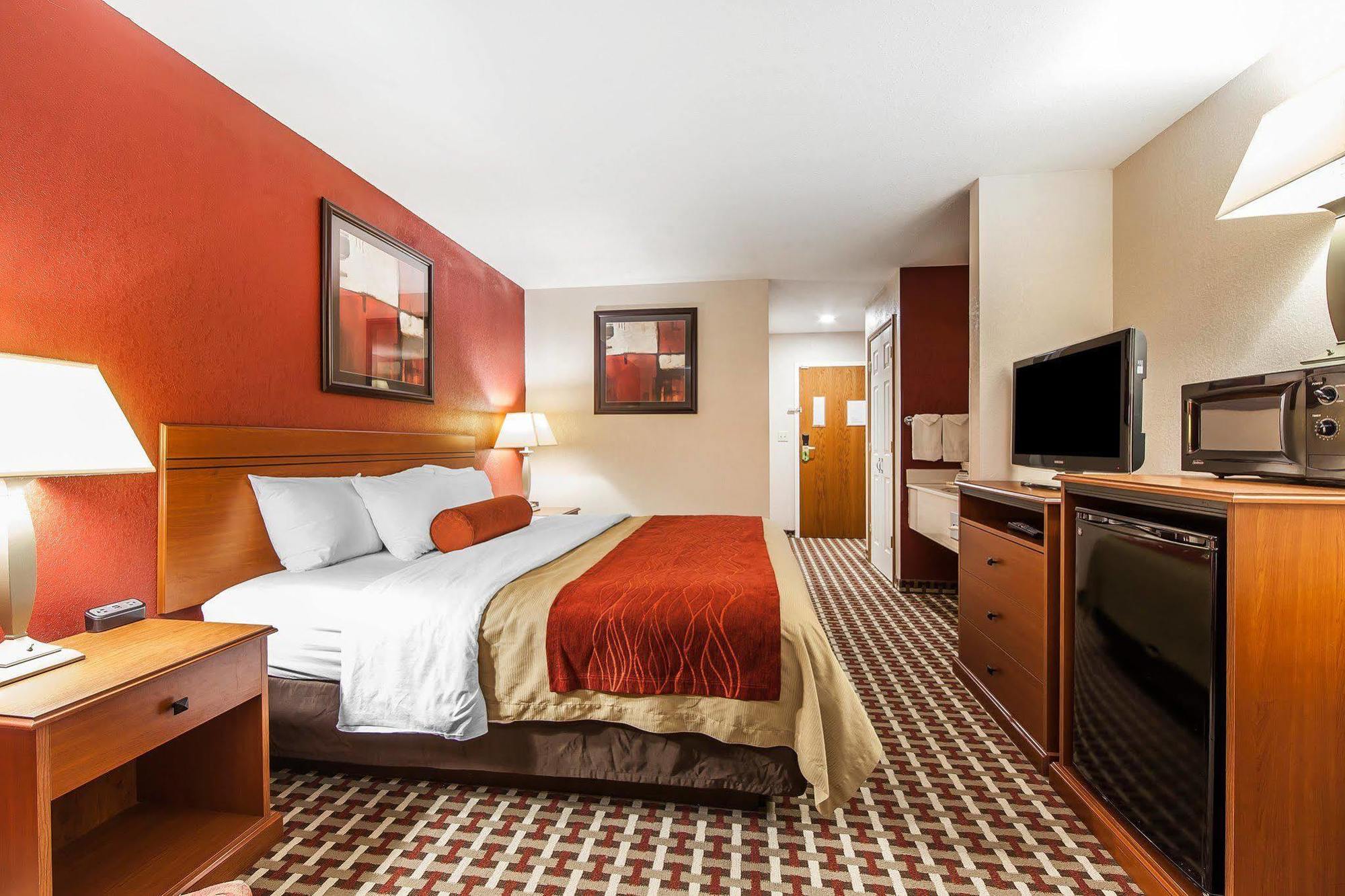 Quality Inn Seaman Extérieur photo