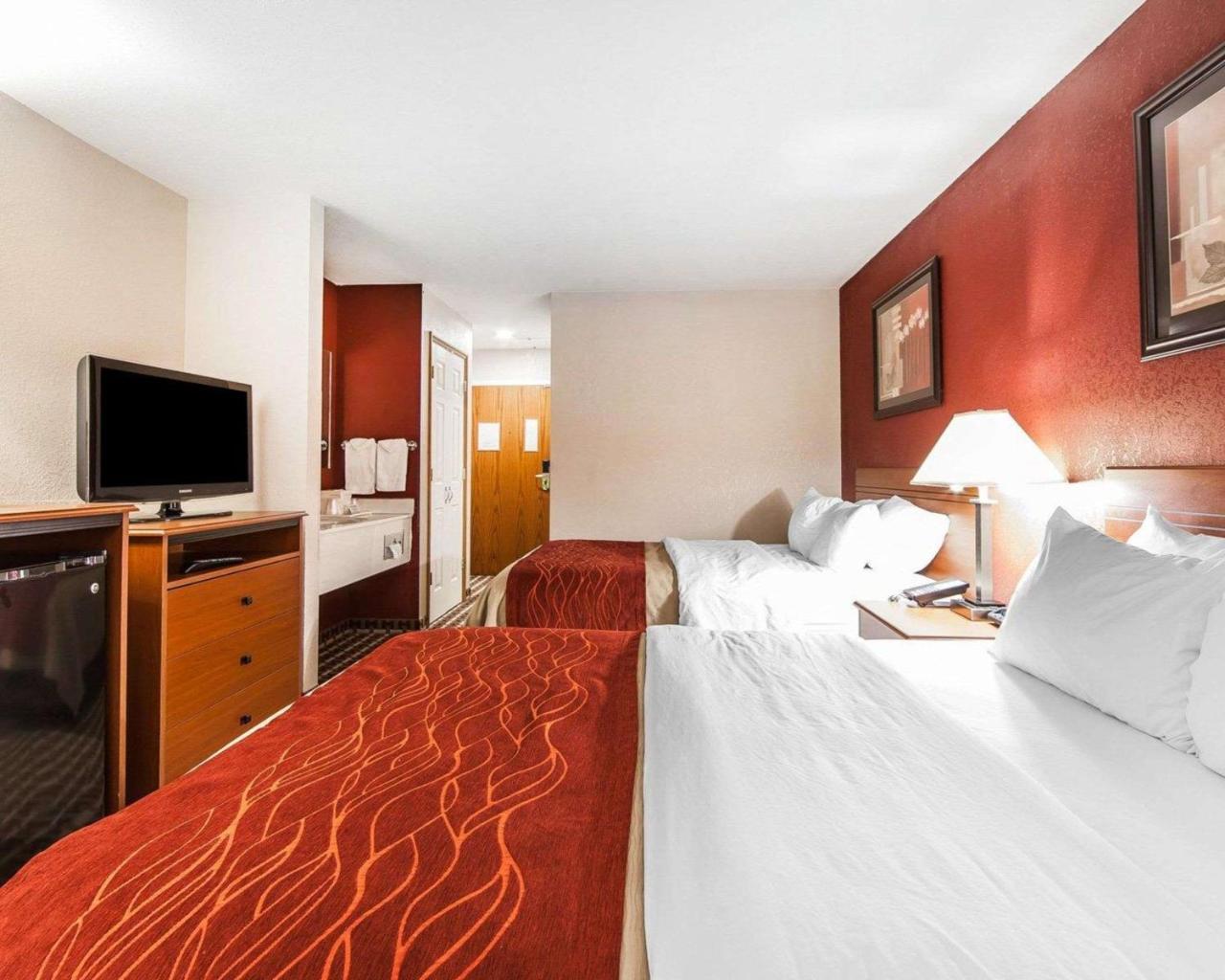 Quality Inn Seaman Extérieur photo