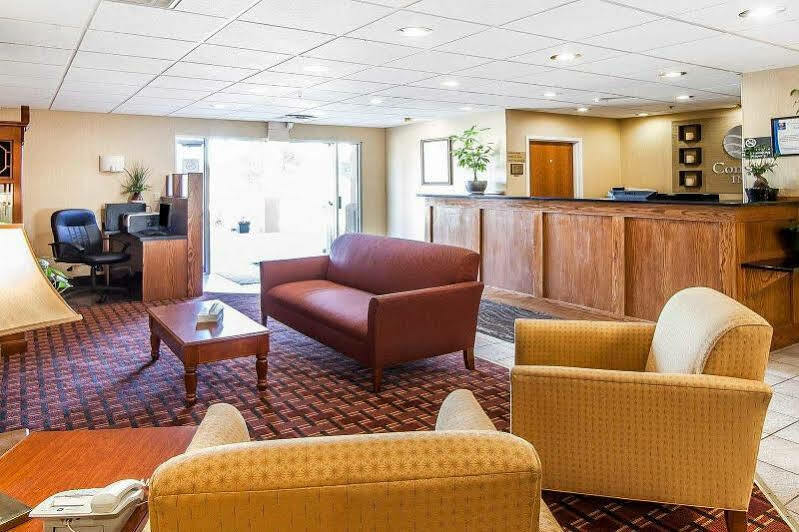 Quality Inn Seaman Extérieur photo